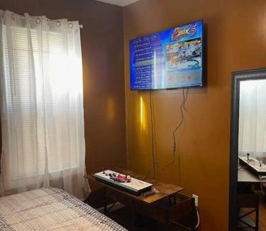 Newark Apartamento | Large 3 BRM 2 Bath Near EWR NYC