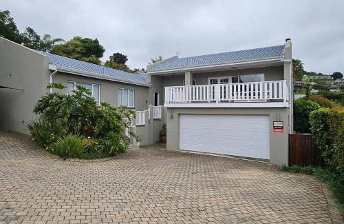 Knysna Casa | Large 3 x Bedroom Garden Oasis!