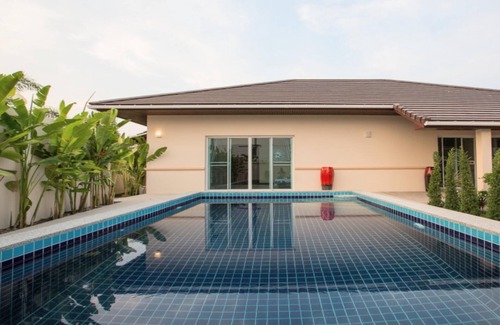 Central Seminyak Villa | Gran 3br villa y piscina