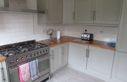 Newark Casa | Casa-Grande-Baño Privado-Large 4 bed detached hous