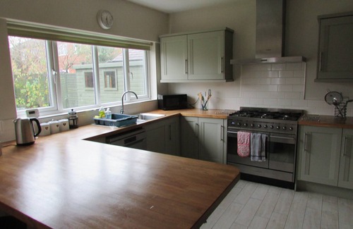 Newark Casa | Casa-Grande-Baño Privado-Large 4 bed detached hous