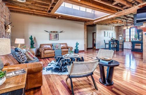 Central Oklahoma City Apartamento | Large 4-Bed Stockyards Hideaway