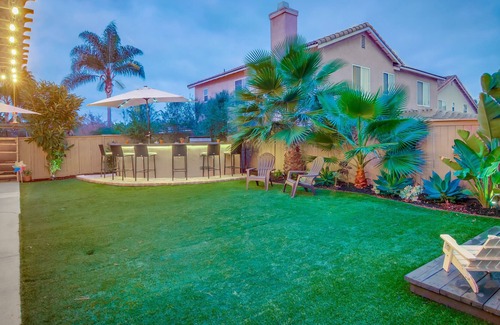 Otay Ranch Casa | Large 5 bedroom House in Otay Ranch with an Entertainers backyard Downtown 25min