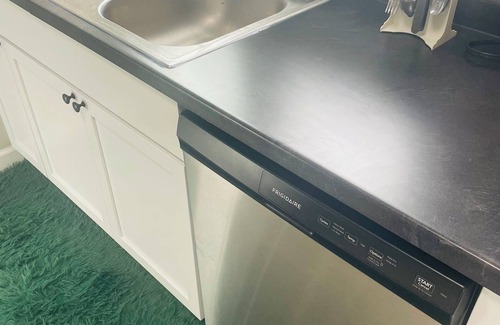 Massillon Casa | Large 5BR Home- Near Hall of Fame -Sleeps 13 -Big Yard & Parking