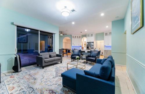 Hunt Club Casa | Large 5BR Home – Pool Table Yard Beaches