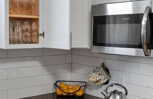 Bay View Casa | Large 7 Bedroom House in Bay View MKE