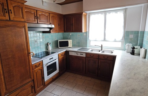 Stockfeld Casa | Large 8-person apartment, comfortable, peaceful and bright, refurbished