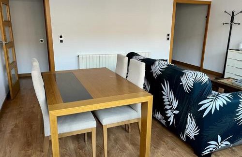 El Port Apartamento | Large Apartment near FIRA and City Center