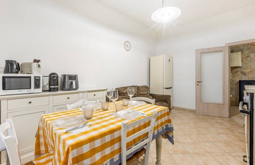 Monserrato Apartamento | Monserrato Cozy Apartment near the Policlinico!