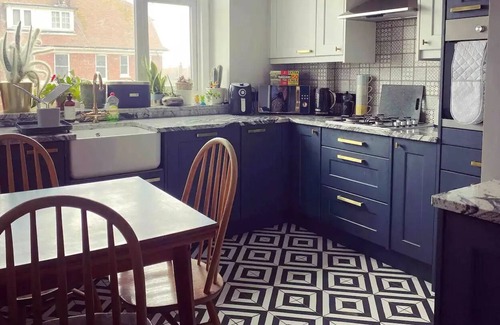 Cliftonville Apartamento | Large Apartment with Sea Views by the Beach in Margate, Sleeps 4