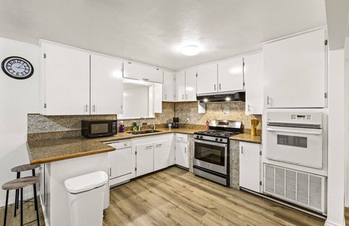 La Marque Casa | Large bedroom with King bed#5/near Texas City