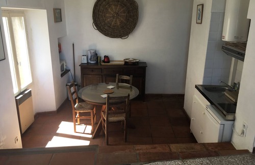 Bonifacio Apartamento | Large, bright studio in upper town, magnificent view of the port