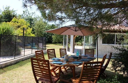 Semussac Casa | Gran casa Charentaise con piscina cerca de las playas de Royan