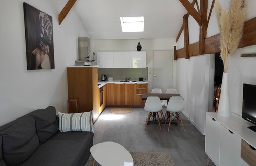 Tabanac Casa | Large country cottage with swimming pool MAISON PORT VALADE