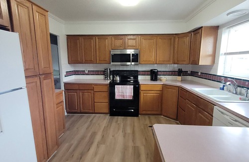 South Richland Casa | large deck! Close to rivers and all shopping