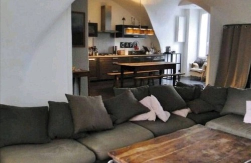 Villeneuve-de-Berg Casa | Large family home (260m2) with swimming pool