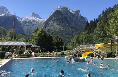 Lofer Chalet De Esquí | Large Family Friendly Chalet Ideal for Skiing and Adventure Holidays