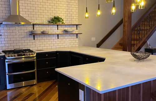 Geneva Casa | Large, family friendly, historic downtown Geneva. Lots of spaces for gathering.