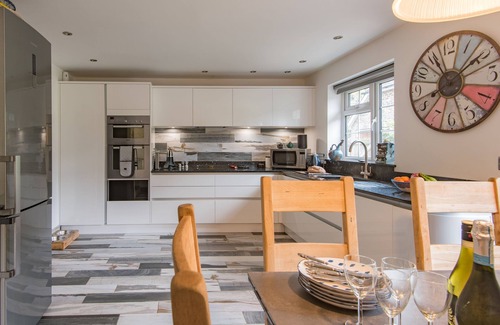 Alkham Casa | Large family holiday home with beautiful garden, sleeping 8 guests in the beautiful Kent countrysid