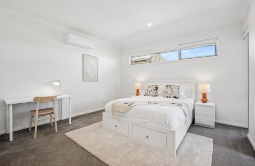 East Victoria Park Casa | Large Family Home, Albany Hwy, Close To City