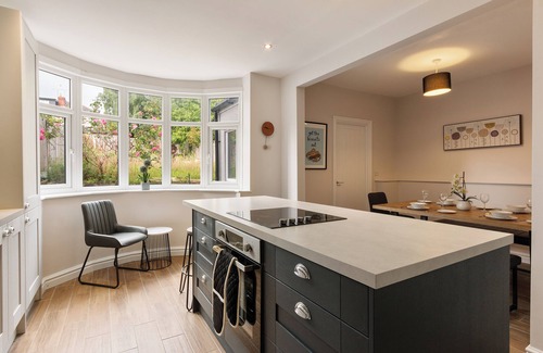 Hillsborough Casa | Large family home near the Peak District and Sheffield Centre.