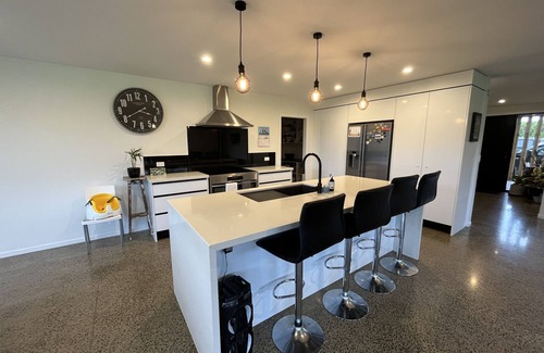 Rewa Casa | Large Family Home