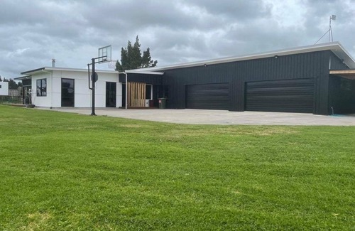 Rewa Casa | Large Family Home