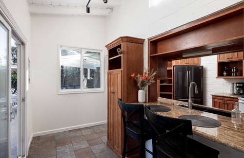 Lemon Grove Casa | Large family home with pool, barbecue and mountain views!