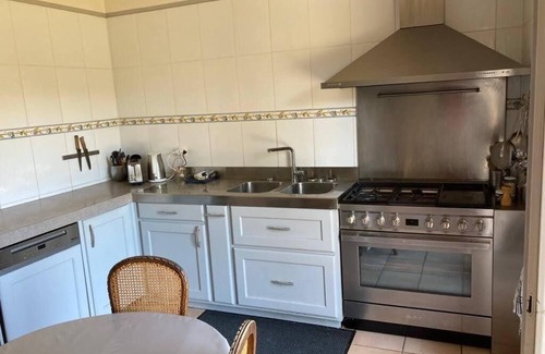 Pin-Balma Casa | Casa familiar grande - gran parcela y piscina segura, capacidad para 10 promociones