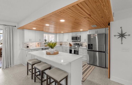 Dixie Shores Casa | Large Game Room Kayaks No Steps Waterfront