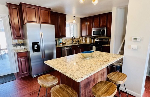 Lamar Heights Area Casa | Large Groups | Lots of Space | Neutral Location
