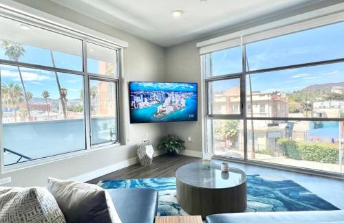 Hollywood Apartamento | Large Hollywood Corner 2 Bedroom with Private Balcony