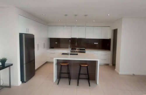 Kingston Casa | Large Home @Kingston Foreshore