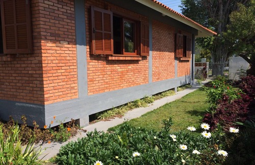 Daniela Casa | Casa grande en Daniela cerca de la playa.