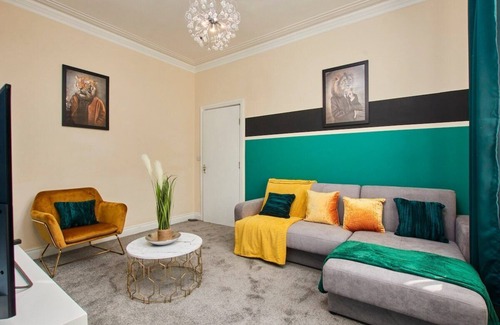 Heaton Apartamento | Large House in Newcastle City Centre - Sleeps 12
