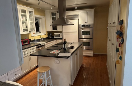 Meridian Hills Casa | Large House Rental in Historic Area