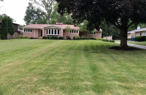 Meridian Hills Casa | Large House Rental in Historic Area