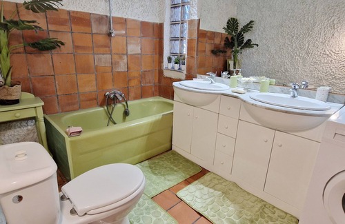 Brignac-la-Plaine Casa | Large house with covered terrace in the countryside, panoramic view