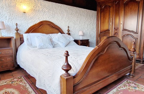 Brignac-la-Plaine Casa | Large house with covered terrace in the countryside, panoramic view