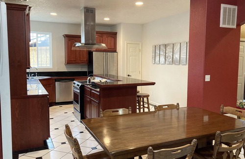Independence Casa | Large Independence House for Families & Groups