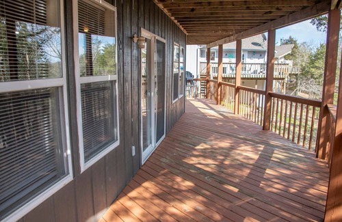 Lost Bridge Village Casa | Large Lakefront Home On Beaver Lake - Sleeps 15