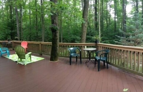 Champion Casa | Gran Log Home en 3 acres de bosque cerca de las pistas Seven Springs / HiddenValley