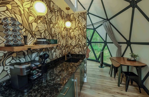 Freeport Cabina | Large, luxurious geodesic dome - 02