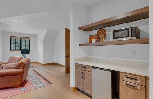 Flagstaff Casa | Large Luxury 5-Br Flagstaff Cabin on 8 acres