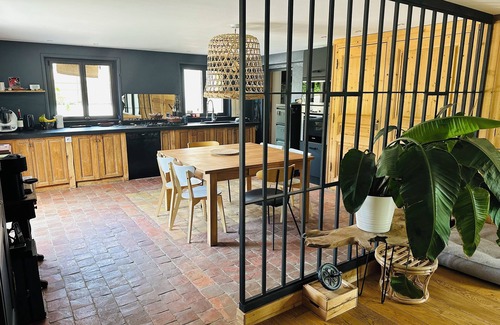 Saint-Cyr-au-Mont-d'Or Casa | Large Lyonnaise family home