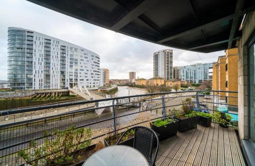 Greenwich West Apartamento | Large Modern 2Bedroom 2Bathroom Apartment London Cutty Sark Greenwich Close to Canary Wharf, 02 - Perfect for long stay