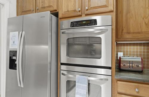 Palm Coast Casa | Large Palm Coast Pool Paradise - Family Gatherings