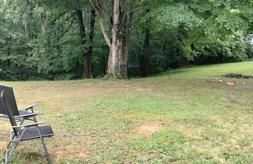 Somerset Alquiler De RV | Large private campsite within minutes of Lake Cumberland!