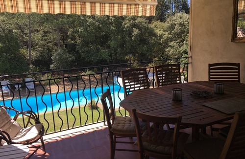 Charleval Casa | Gran villa provenzal en el corazón de la Provenza con jardín y piscina.