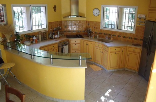 Lauris Villa | Gran villa provenzal con piscina, en el Parc du Luberon, Provenza